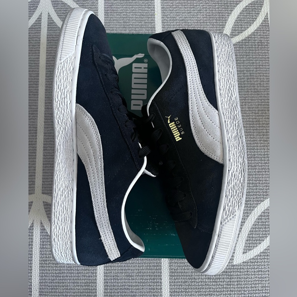 Puma Suede Classic XXI
Sneakers black and white